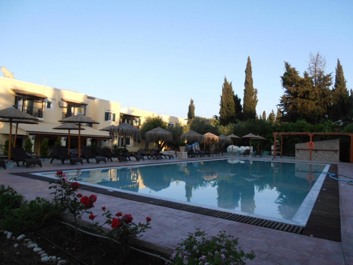 Frosini Gardens Hotel Kassiopi Eksteriør billede