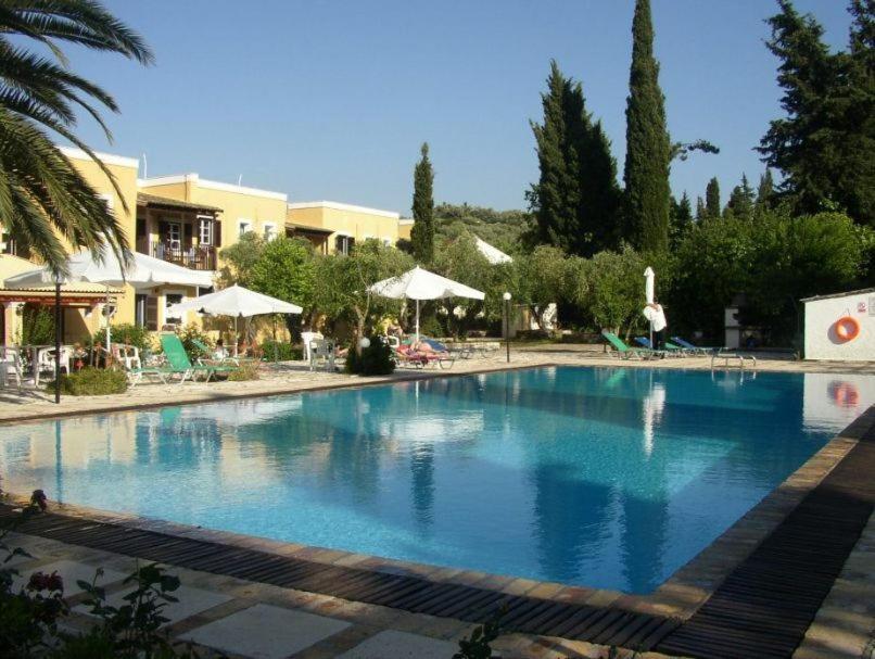 Frosini Gardens Hotel Kassiopi Eksteriør billede